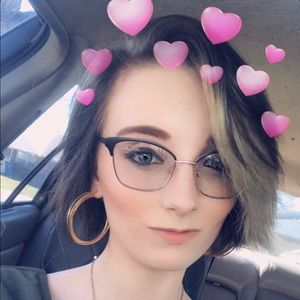 Meet your Posher, Brittny